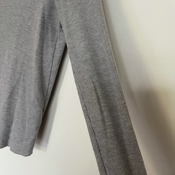 Urban Outfitters Gray Crossover Waffle Top - Picture 7 of 8